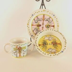 Essex Med Ames by Heather Outlaw three piece child Safari plate set